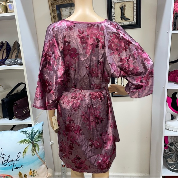 Secret Treasures NWT! Floral Mauve Purple  Chemise & Wrapper Set Size S - Picture 4 of 13